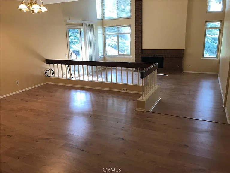 26541 Azuer — Photo 14