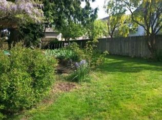 320 N 100th St, Seattle, WA 98133