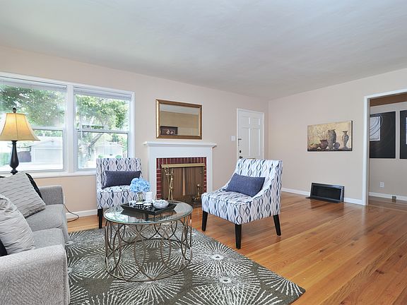 5th image of 1136 Fewtrell Dr