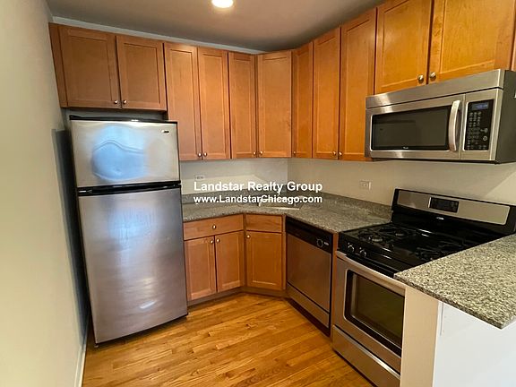 4th image of 1830 W Lawrence Ave APT 1B