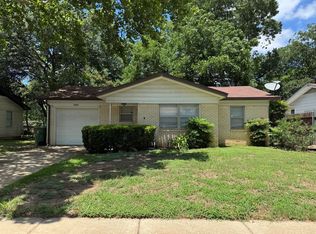 409 E Lilly Ln, Arlington, TX 76010