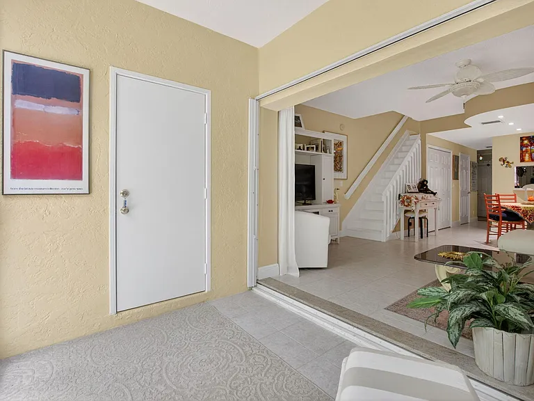 1041 Kokomo Key Ln — Photo 15