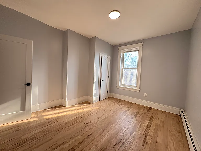 81 Bostwick Ave #4R — Photo 5