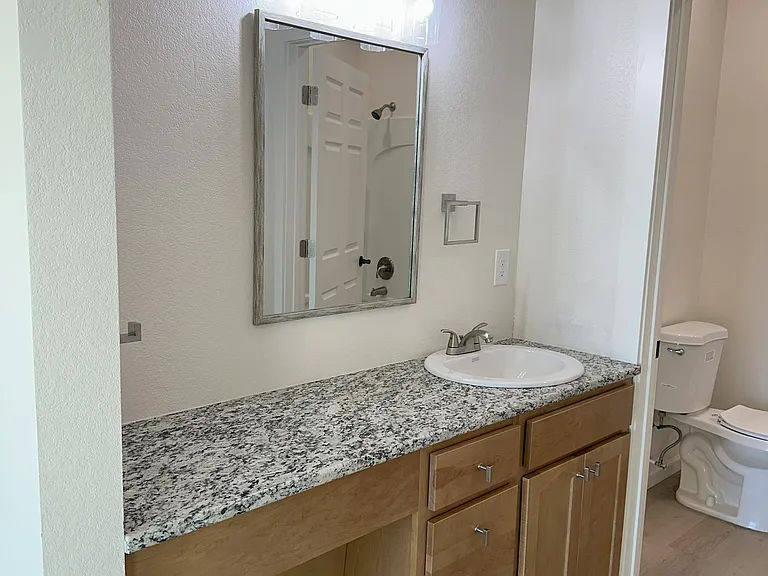 1744 Mariposa Rd #B-2 — Photo 13