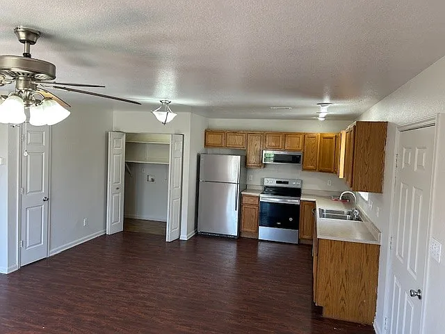 6773 Boston Dr — Photo 3
