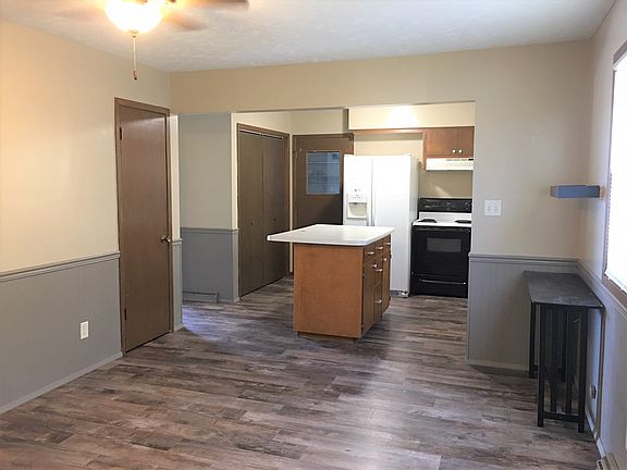 4th image of 430 S Birchwood Dr