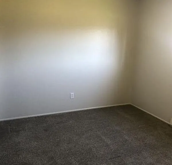 703 Broadway St #4 — Photo 25