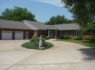 13657 E Nighthawk Rd, Nevada, MO 64772