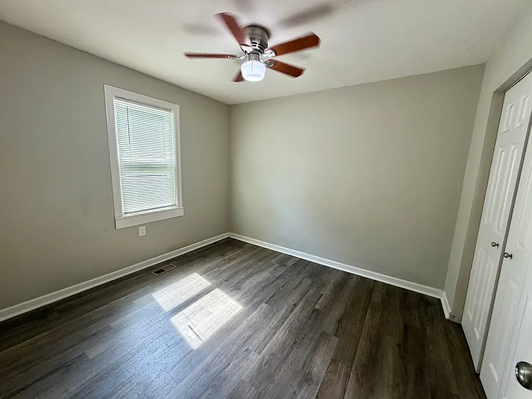 815 E Albert Ave — Photo 16