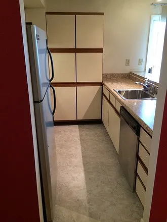 824 Newport Ter — Photo 3