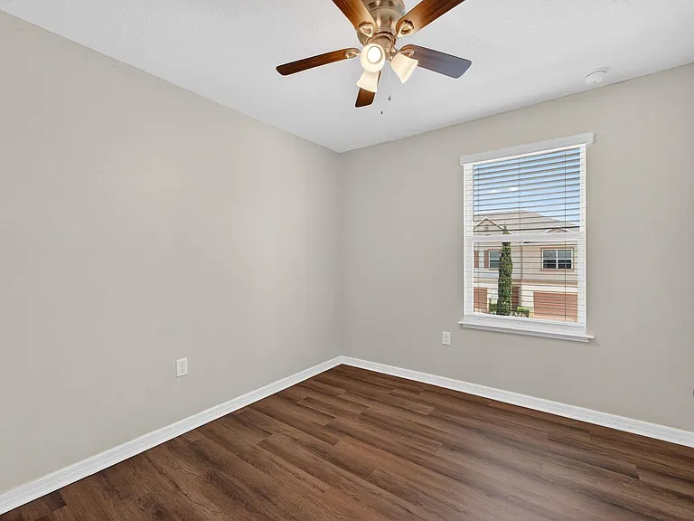 3842 Hampstead Ln — Photo 42