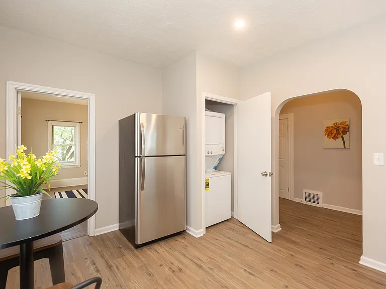 2057 Fairview Ave #A — Photo 7