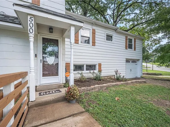 500 NE 44th St, Kansas City, MO 64116