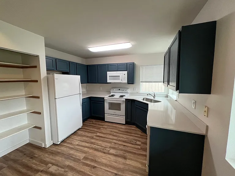 805 E White Birch Ave — Photo 13