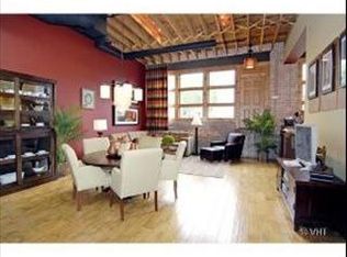 308 N Seminary Ave, Woodstock, IL 60098