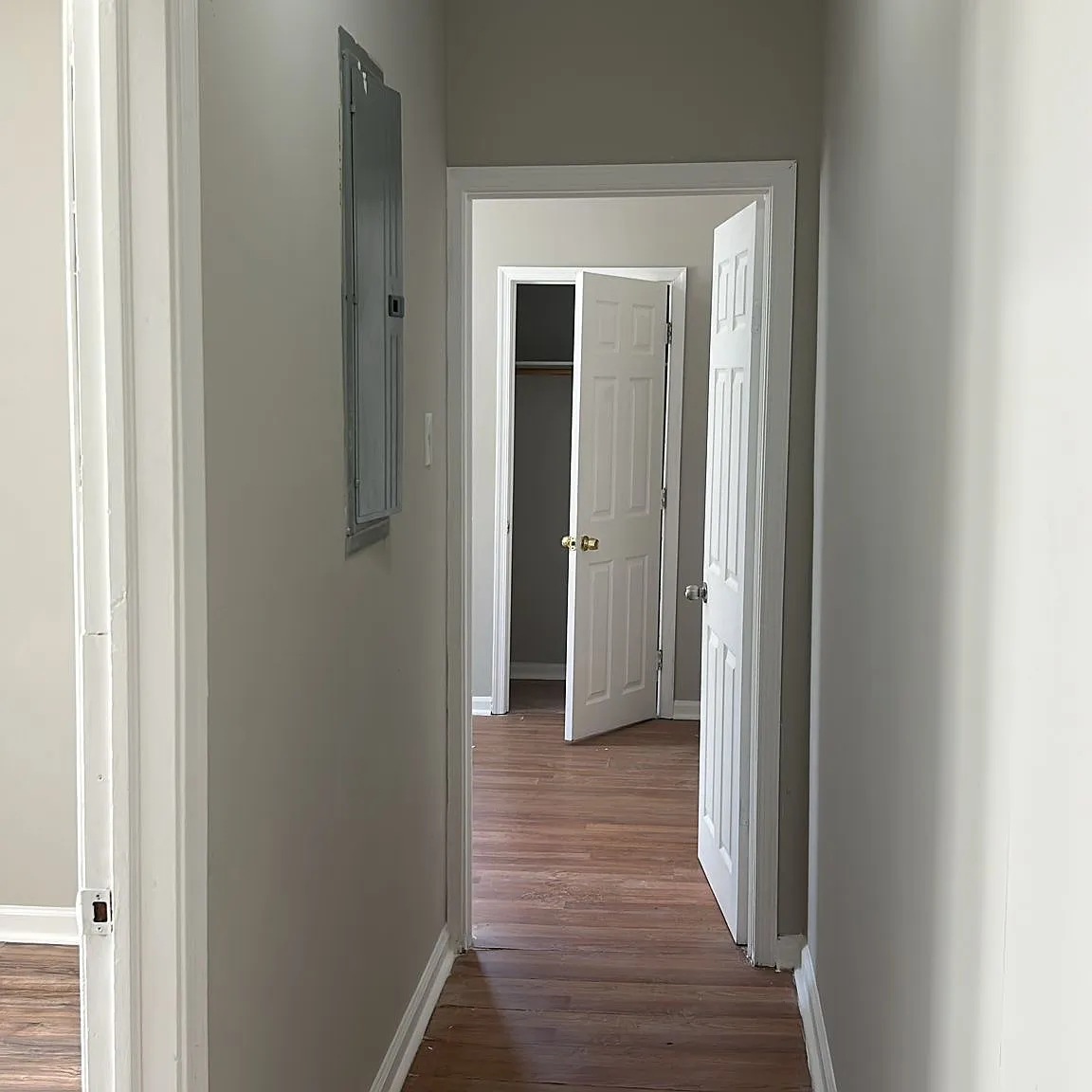 2 bed, 2200 sqft, $1,100 — Photo 2