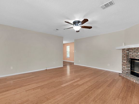 4th image of 147 Palmetto Ave