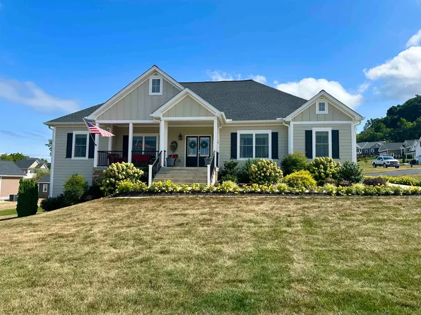 10 Silver Maple Cv, Fishersville, VA 22939