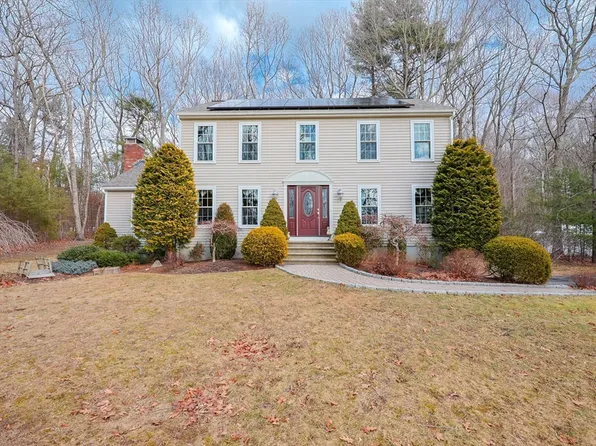 6 Daniels Rd, Mendon, MA 01756