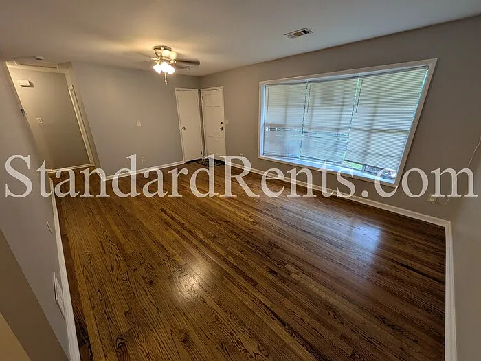 3 bed, 1.0 bath, 1140 sqft, $1,525 — Photo 4