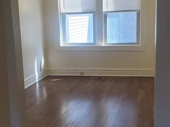 5046 W Diversey Ave #1N, Chicago, IL 60641