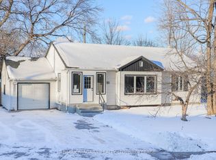 5 Meadowvale Dr, Saint Catharines, ON L2N 3Z6