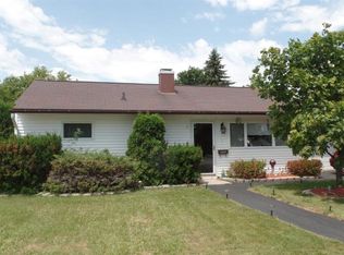 112 S F St, Cheboygan, MI 49721