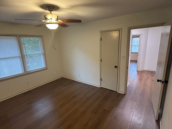 5th image of 409 Skyline Dr