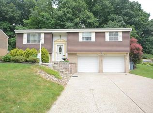3000 Pitchfork Ln, Mc Kees Rocks, PA 15136