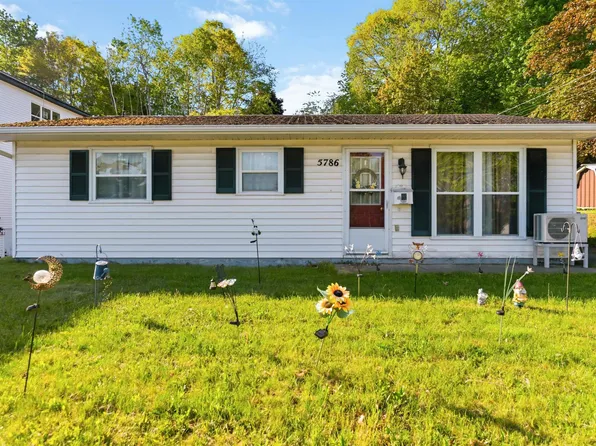 5786 Prospect Rd, New Minas, NS B4N 3K4