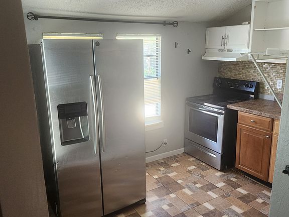 4th image of 549 Mulberry St APT 3