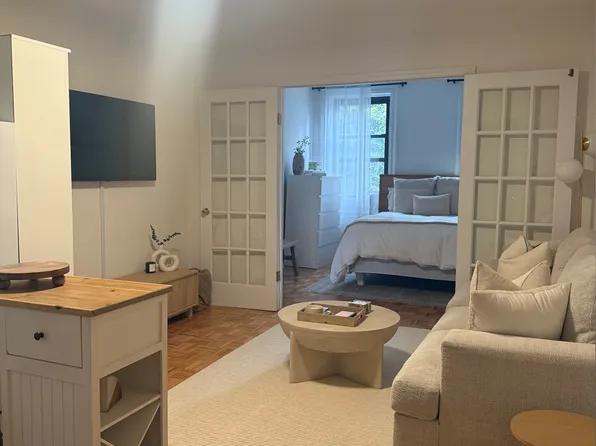 6 Jones St APT 4A, New York, NY 10014