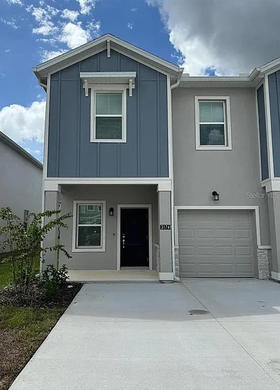 3 bed, 2.5 bath, 1888 sqft, $2,000 — Photo 1
