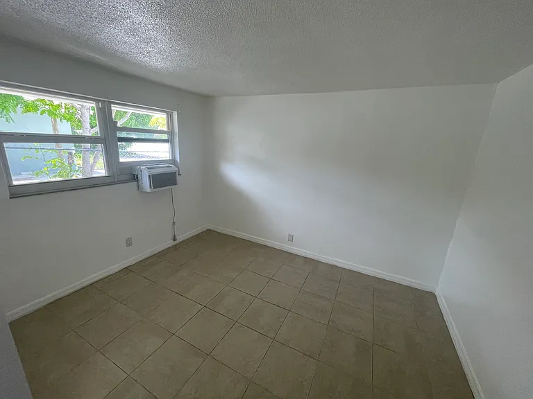 821 Silver Beach Rd #8 — Photo 18