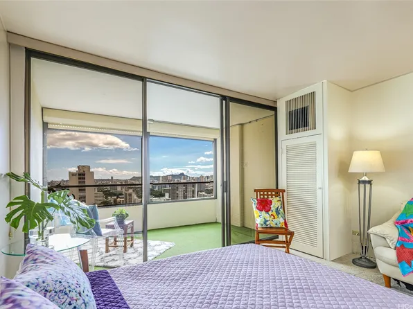 1717 Mott Smith Dr APT 2009, Honolulu, HI 96822