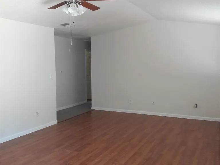 2913 Sugarpine Way — Photo 1