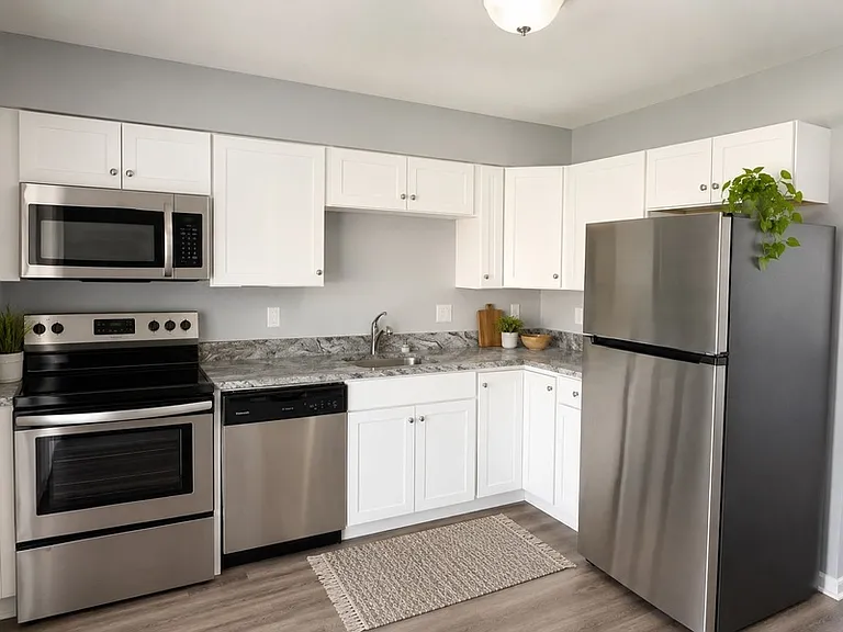401 N Main St #4B — Photo 1