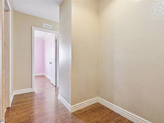 4th image of 567 Dutchman Ave