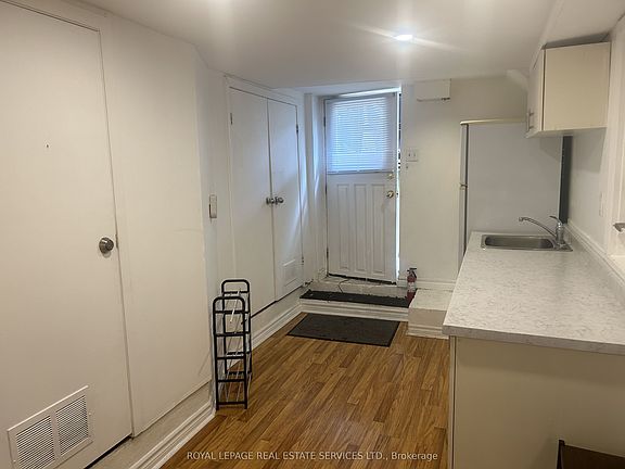 3rd image of 23 Kings Park Blvd #L