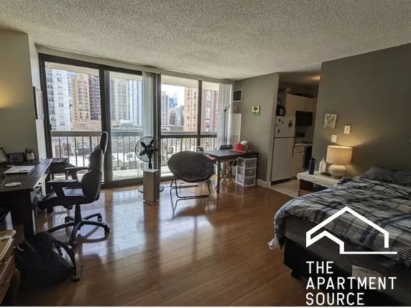 33 W Delaware Pl APT 9C, Chicago, IL 60610