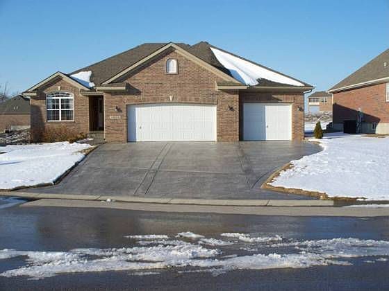 1st image of 10904 Delavan Ct