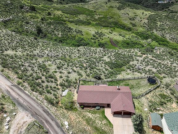 4th image of 4905 Hilltop Dr