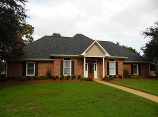 672 Country Place Dr, Pearl, MS 39208