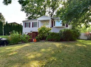 4415 N Warwick St, Canfield, OH