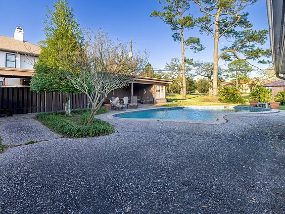 5th image of 506 Timber Terrace Rd