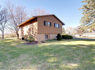 13330 Glendale Ln, Savage, MN 55378