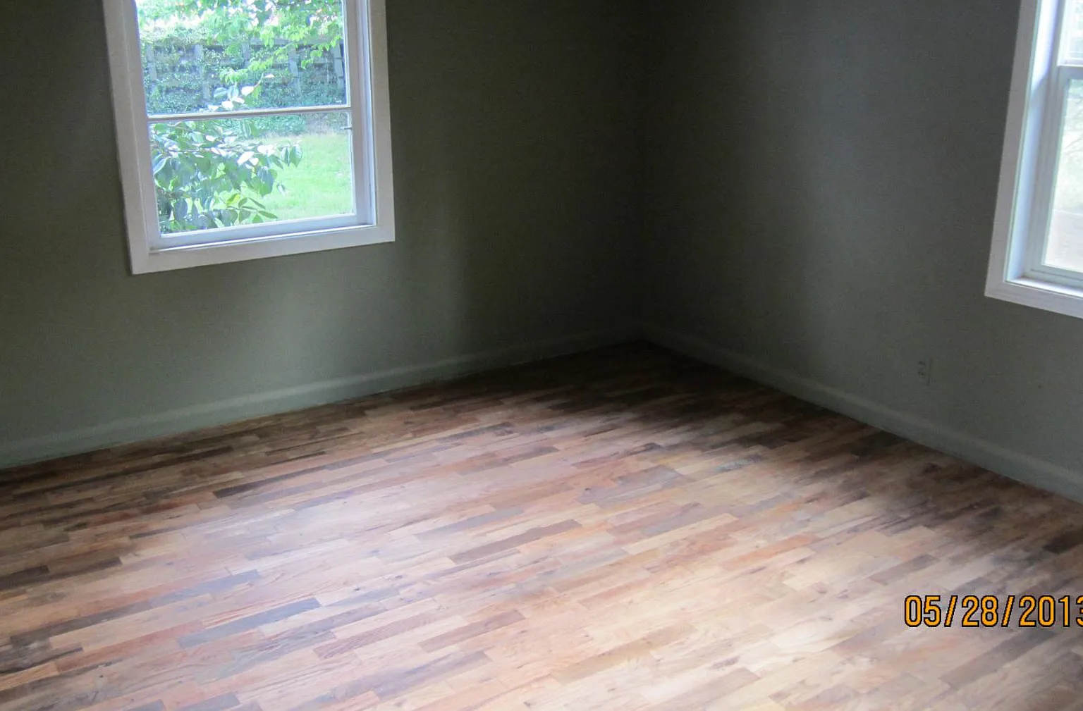 11851 E Burnside St — Photo 3