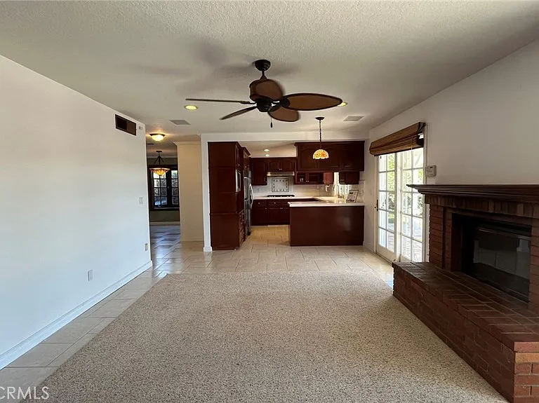 24574 Indian Hill Ln — Photo 37
