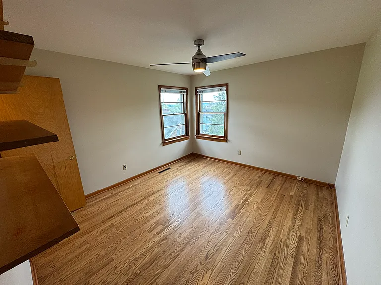 804 Elmwood Ln — Photo 20