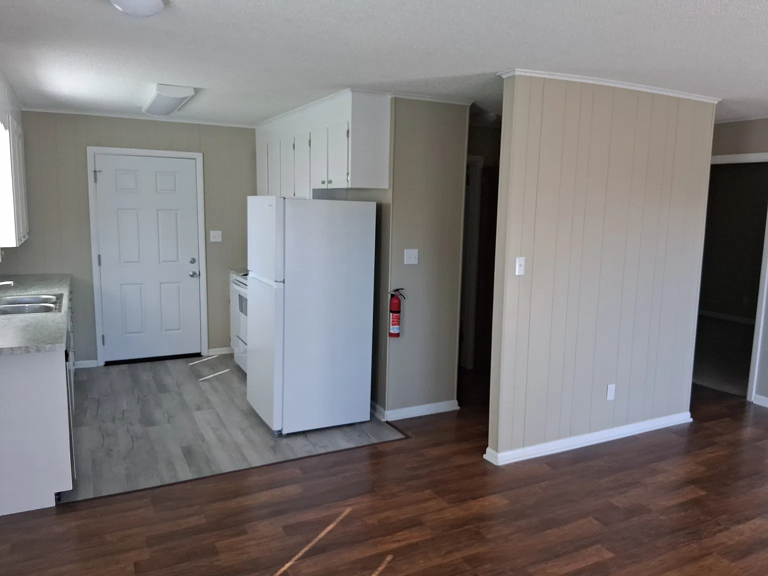 2 bed, 770 sqft, $850 — Photo 2